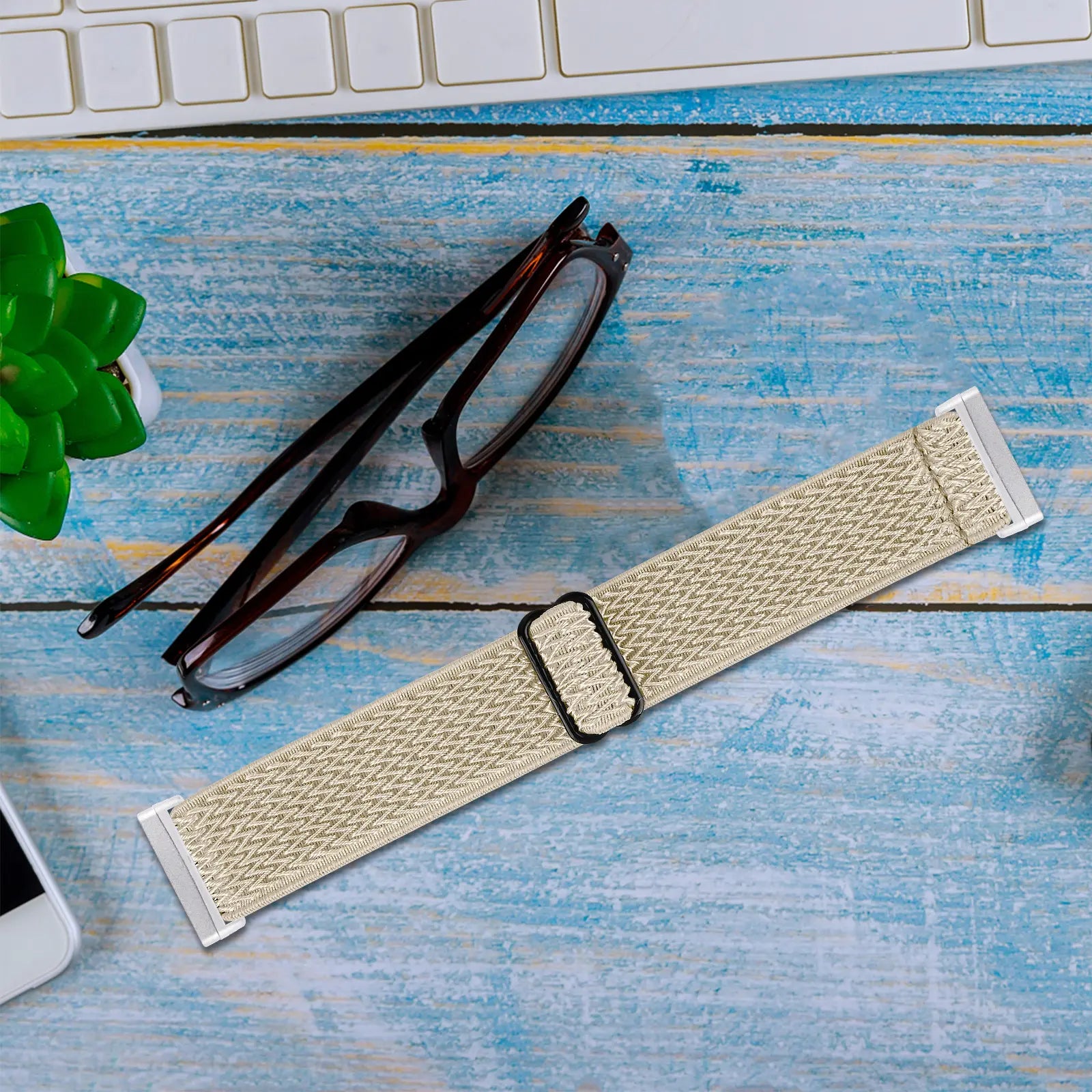 Fitbit Versa 4 elastisch bandje (beige)