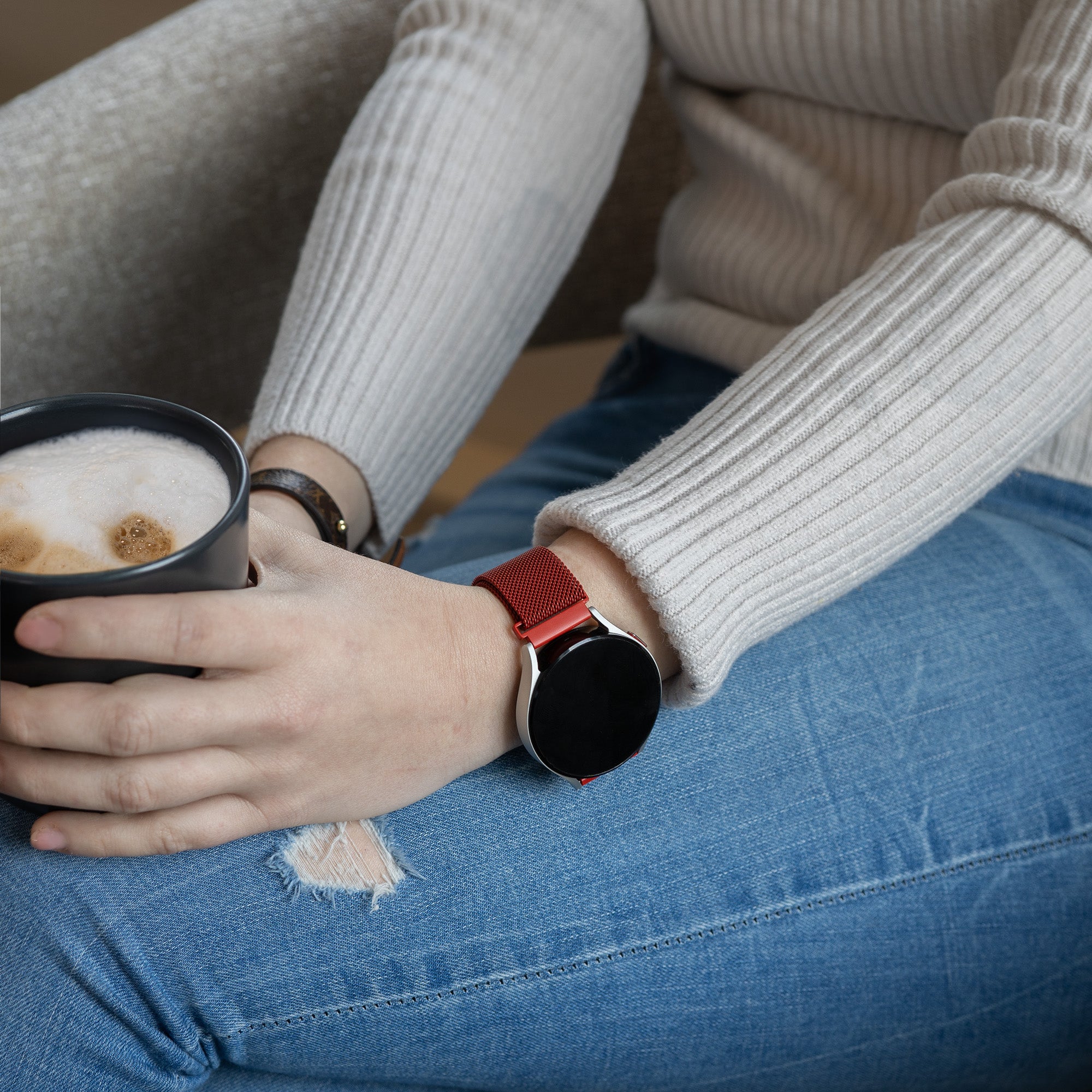 Samsung Galaxy Watch 7 - 40mm Milanese Strap (Red)