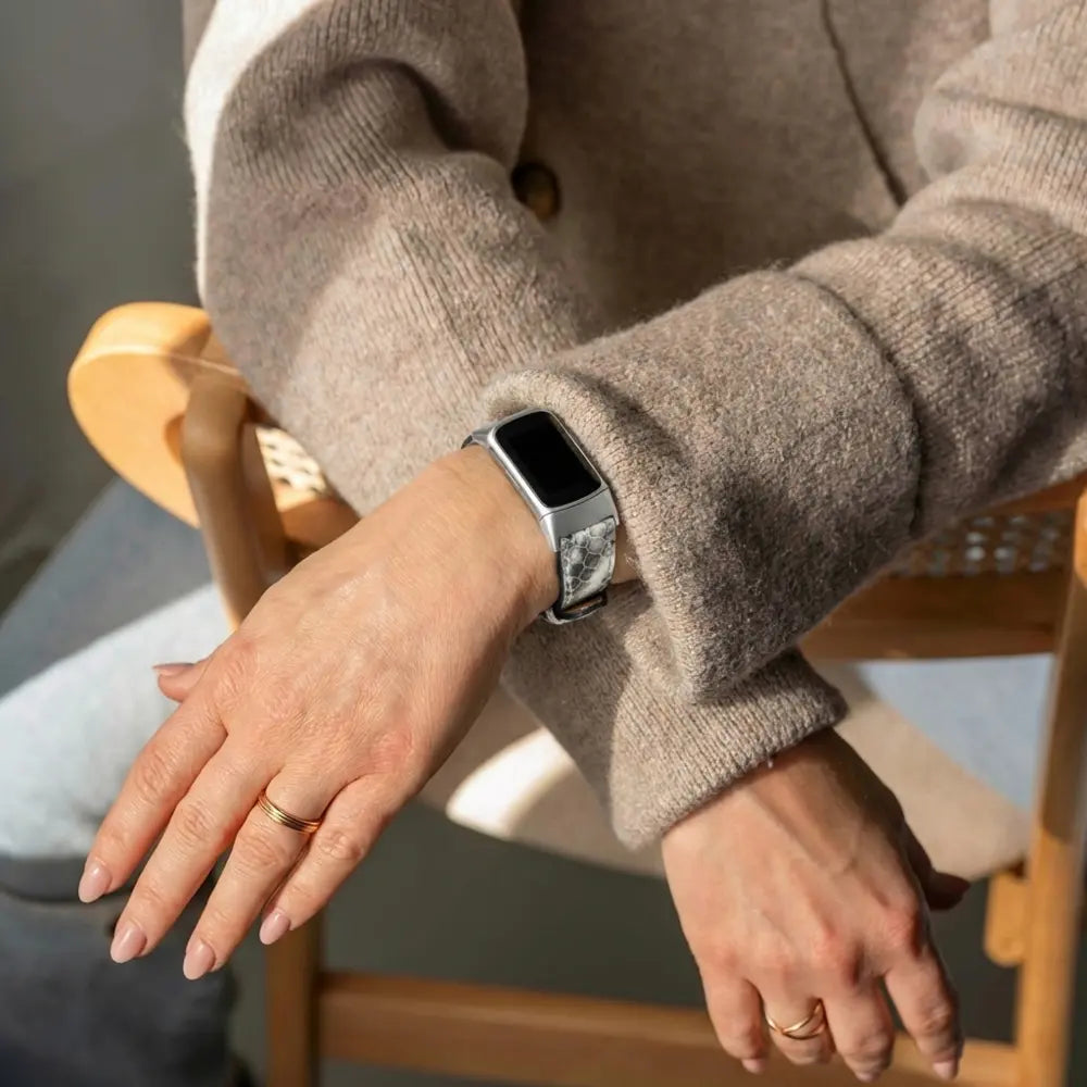 Fitbit Charge 6 Modern Leather Strap (Snake)