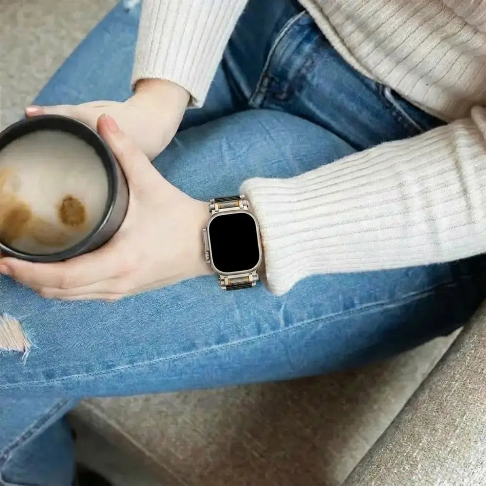 Bandz Apple Watch Ultra Nylon Armband 'Explorer' (Schwarz mit Titan)