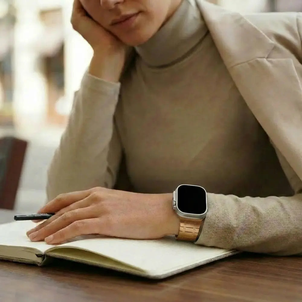 Apple Watch Premium Magnetic Steel Strap (Silver)