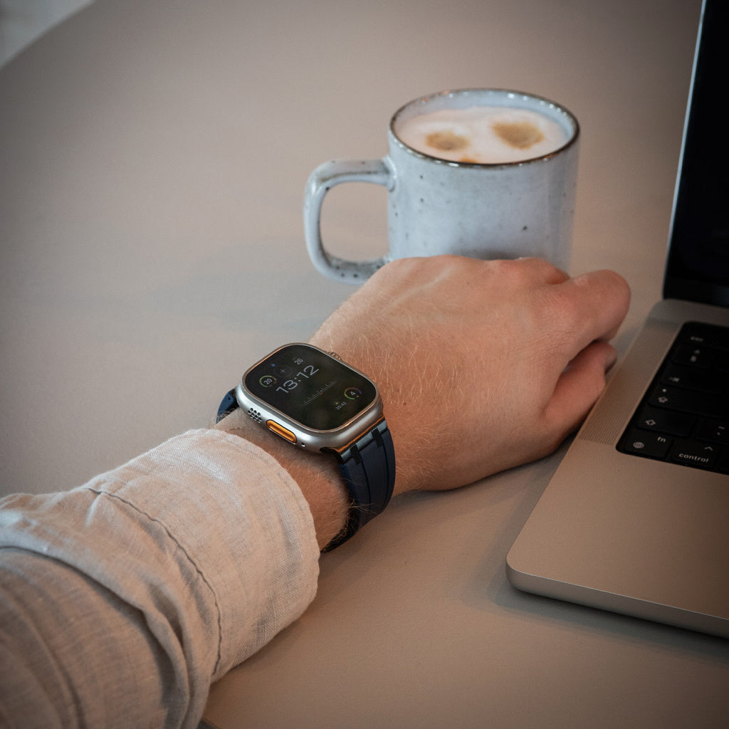 Bandz Correa silicona 'Luxe Liqiud' Apple Watch (azul con negro) 