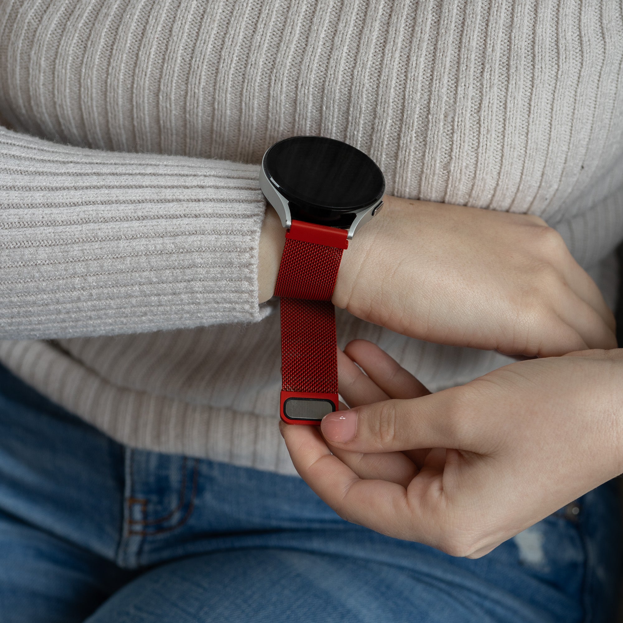 Samsung Galaxy Watch 7 - 40mm Milanese Strap (Red)