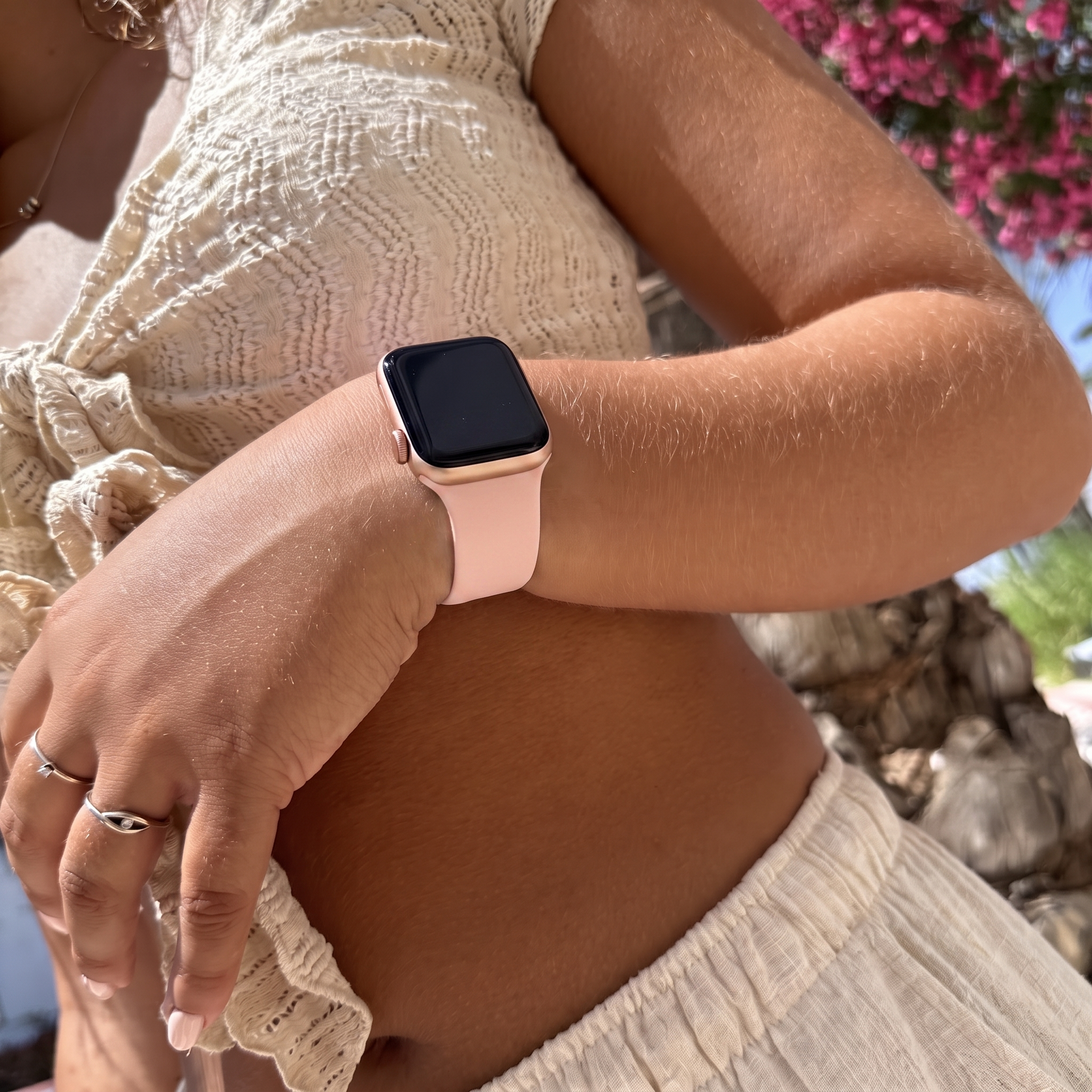 xoxo Wildhearts Apple Watch Silikonarmband (Hellrosa)