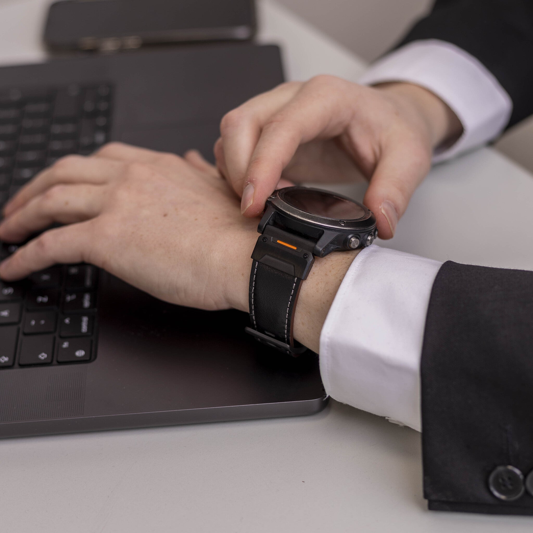 Garmin Descent MK1 Genuine Leather Strap (Black)