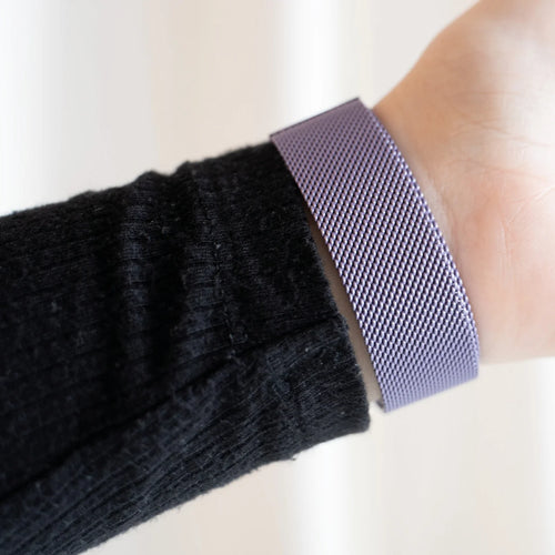 Fitbit Charge 5 Milanese-Armband (Helllila)