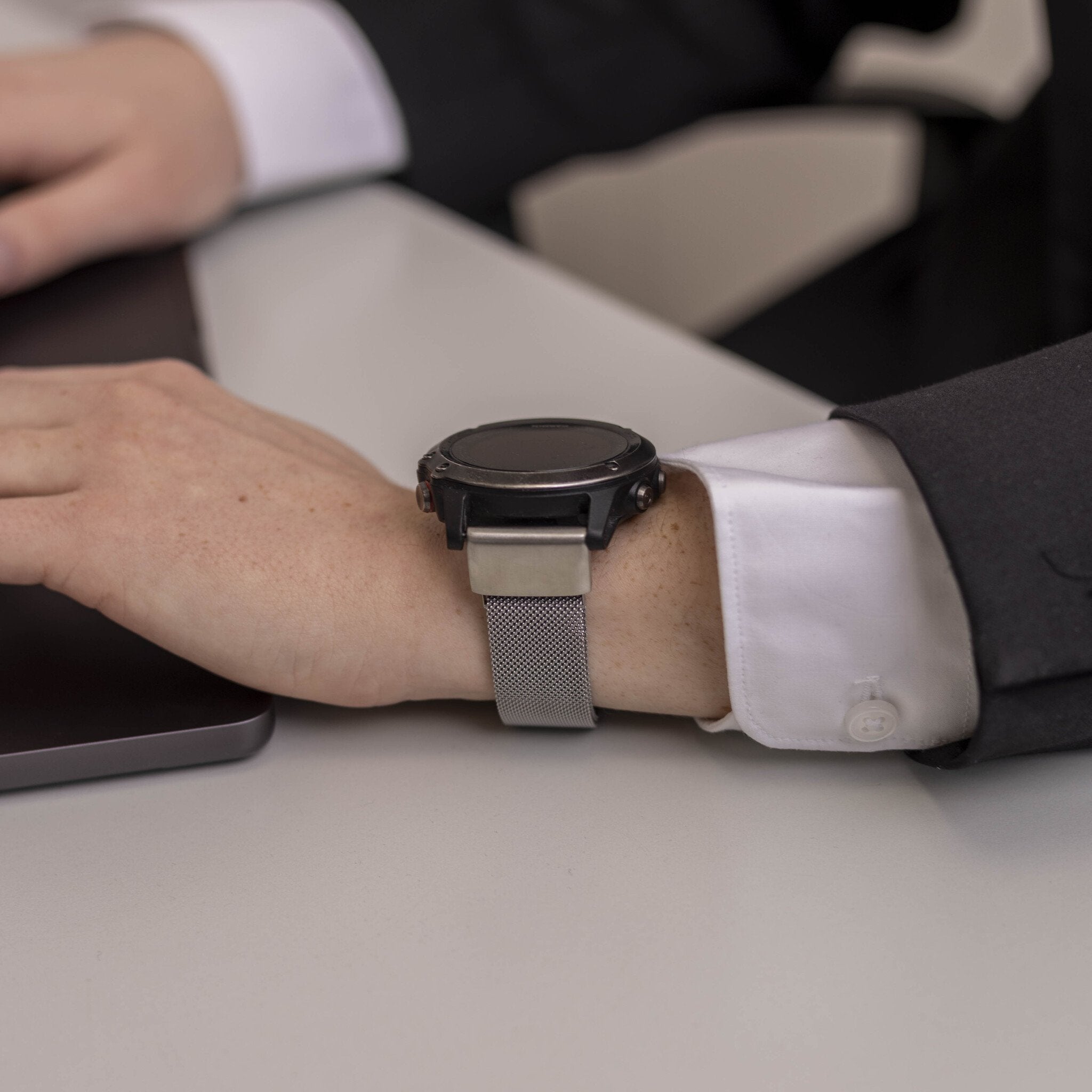 Garmin Descent G2 Milanese Strap (Silver)