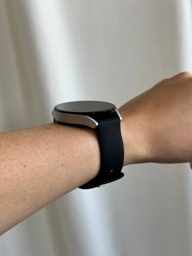 xoxo Wildhearts Samsung Galaxy Watch 5 Pro Silikonarmband (Schwarz)