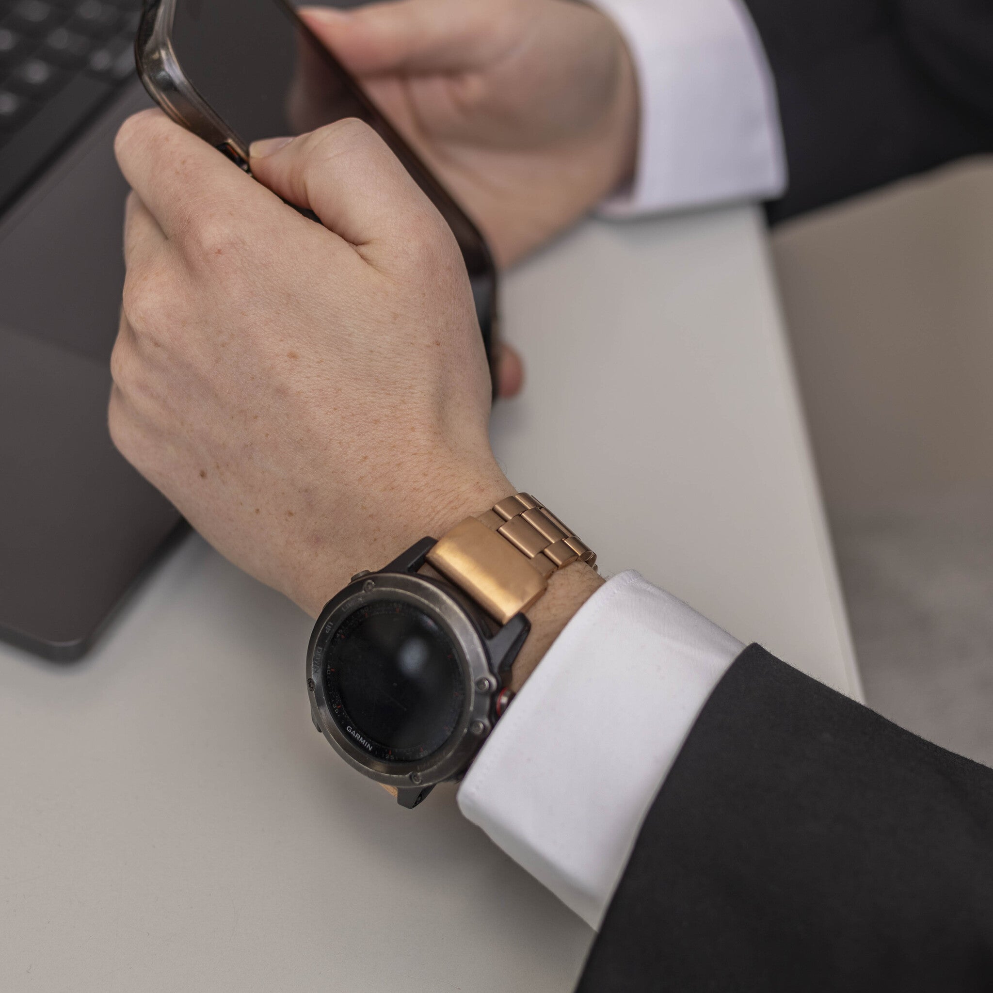 Garmin Descent G1 Steel Strap (Rose Gold)