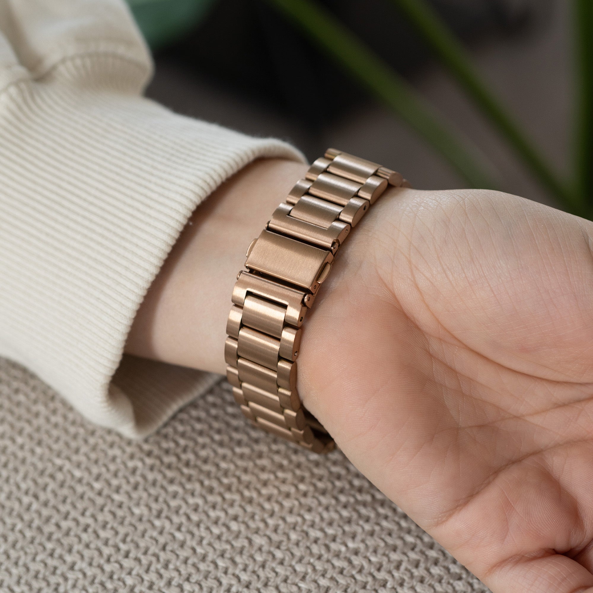 Fitbit Charge 5 Metallarmband (Roségold)