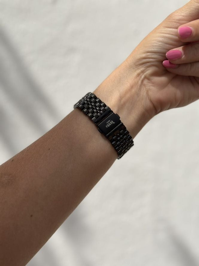 xoxo Wildhearts Fossil Gen 5e 44mm Steel Strap (Black)